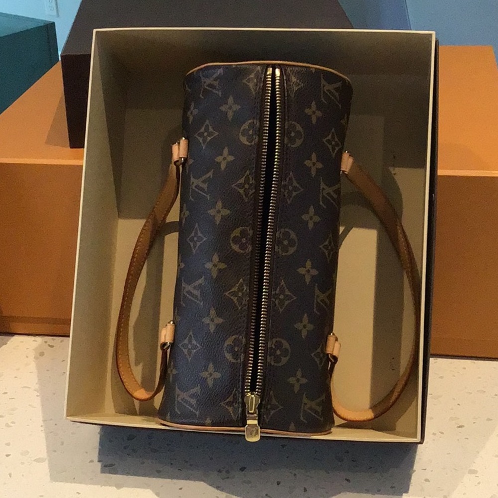 Louis Vuitton Papillion Excellent condition!